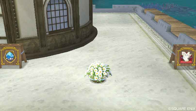 花の植木鉢・白