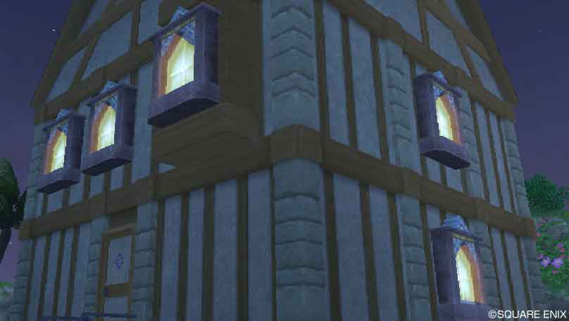 タイル装飾の窓(夜)